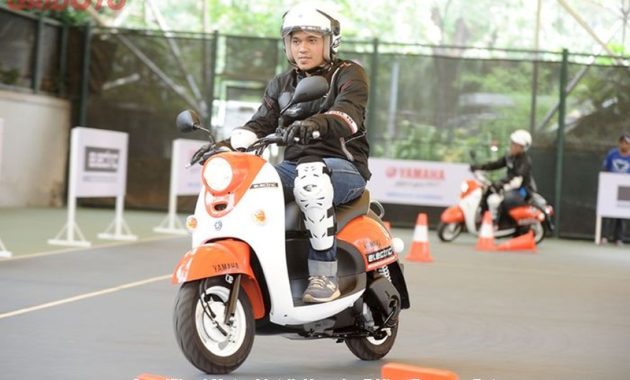 Spesifikasi Motor Listrik Yamaha E Vino Bergaya Retro